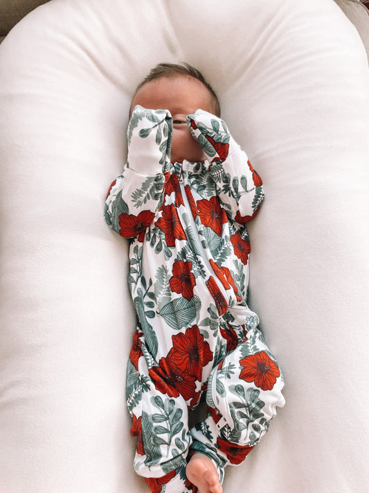 Ultra soft bamboo baby pajama with hand covers so newborns do not scratch their face.